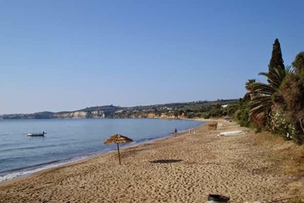 Villa Panorama Michalis Haikos Two Minutes Walk To The Beach Peroulia Kómboi Exteriör bild